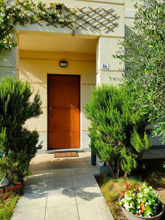 Villa Rosmarino 300 Mt From The Beach Colico Εξωτερικό φωτογραφία